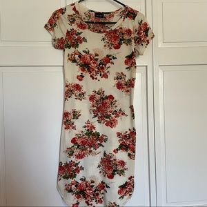 Floral mini tshirt dress